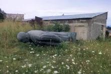 Toppled statue of Stalin / Повалена статуя Сталіна