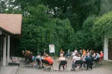 Учасники та учасниці Зеленої академії 2021, які сидять у колі